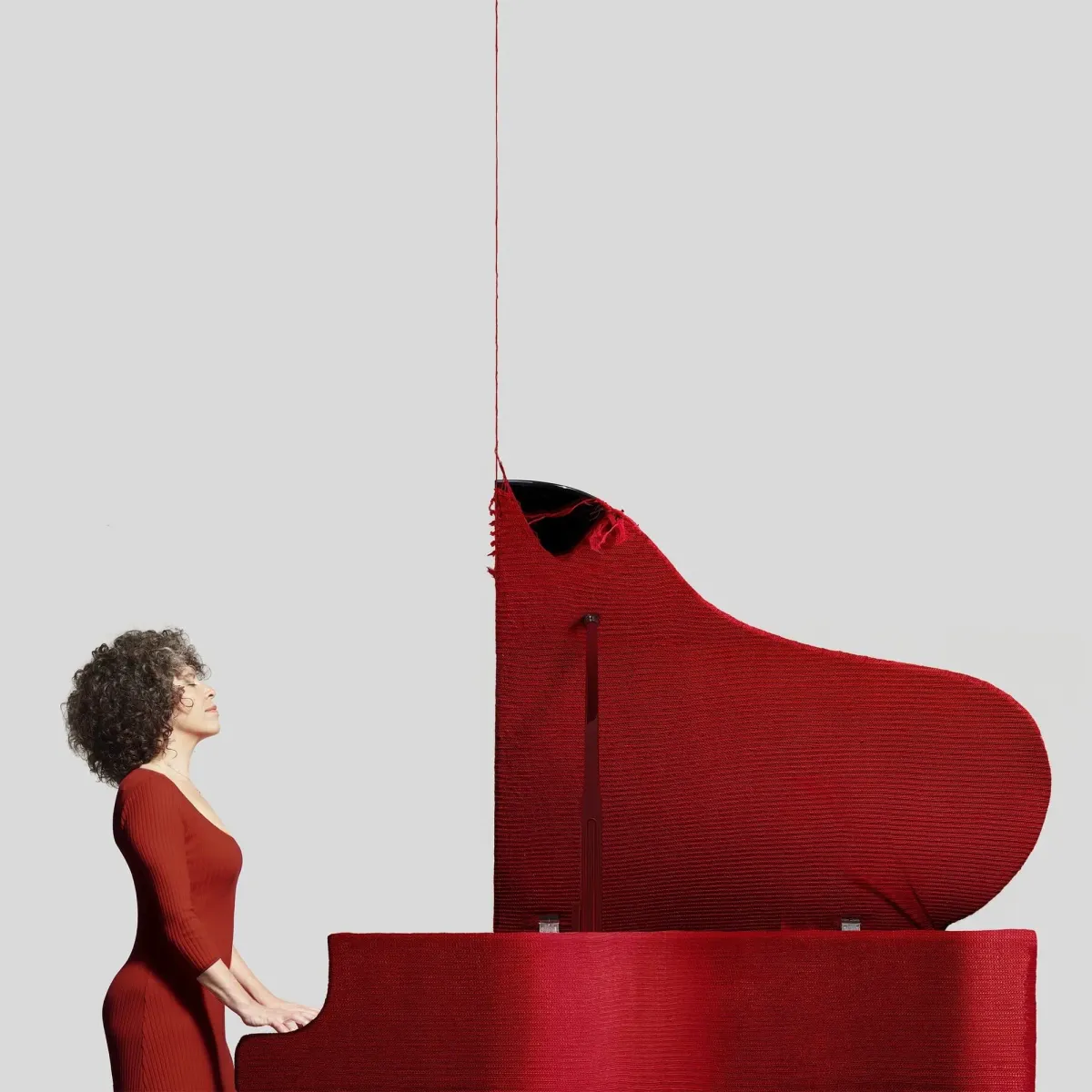 Macha Gharibian — singer, pianist, composer